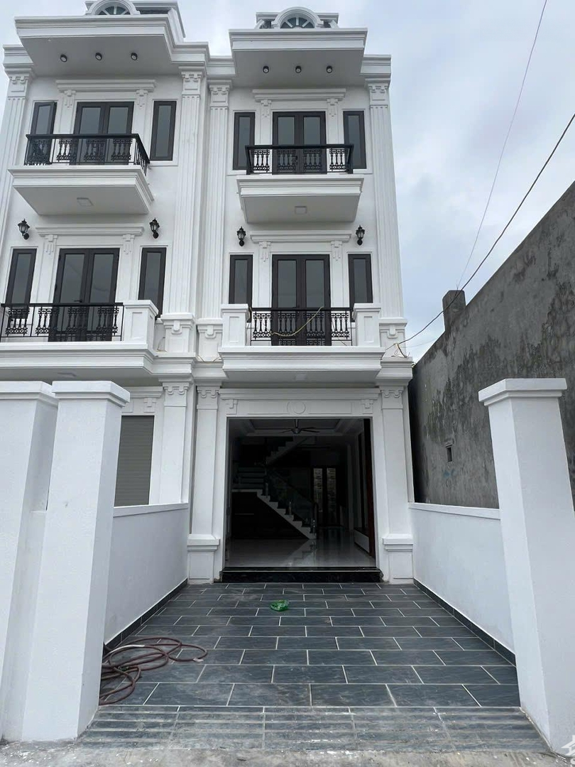 Nhà 72.1M2 X 3 Tầng Sân Cổng Riêng Ngay Sát Mặt Đường Tại Hoà Nhất - Đặng Cương Chỉ 2,39 Tỷ