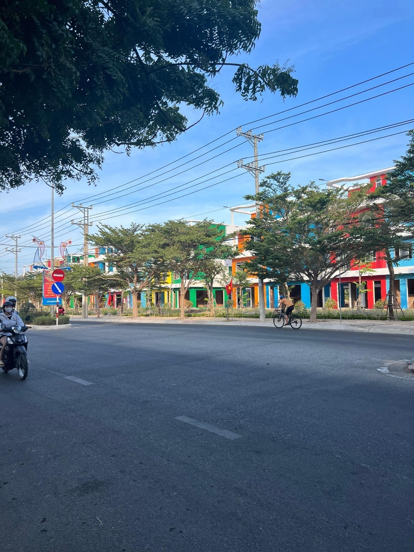 Nhà Cấp 4 Mặt Tiền Đường Yên Ninh Cách Biển 100M