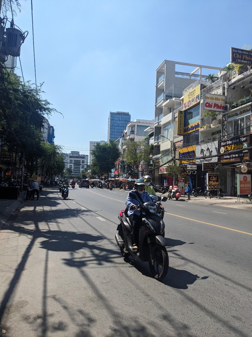 Bán Nhà Mặt Tiền Lê Văn Duyệt -Bình Thạnh - 8X21M -7 Tầng -Hđt 180 Triệu/Tháng - Giá Bán 35 Tỷ