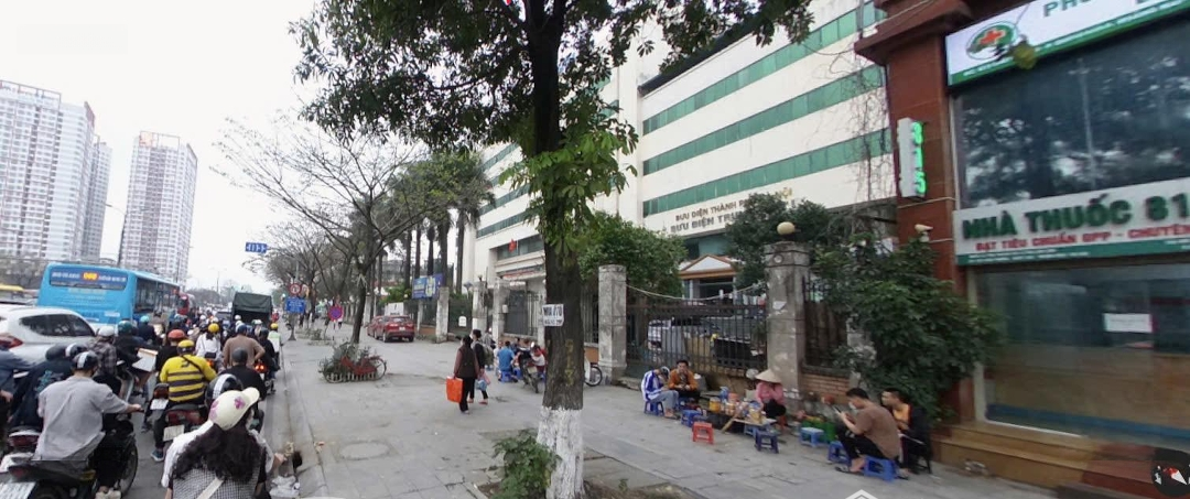 Bán Nhà Tập Thể Tầng 1 Ngõ 815 Giải Phóng Vỉa Hè Ô Tô Tránh,Diện Tích150M2 Giá Bán 5.9 Tỷ