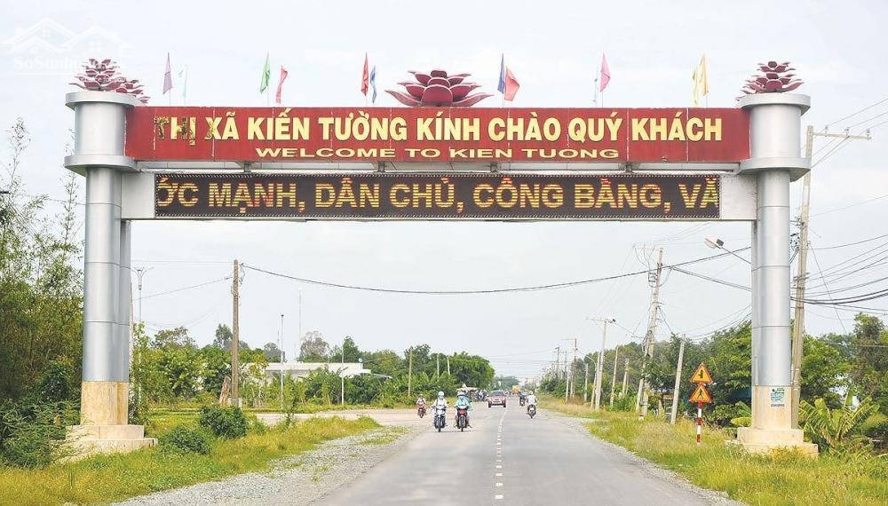 Bán nhà 6 tỷ, 19m x 75m, mặt tiền QL 62, Thị Xã Kiến Tường , Long An