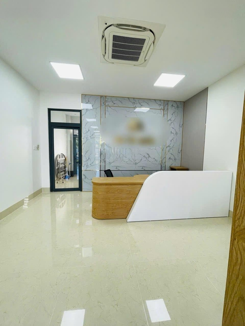 Nhà Trệt Trục Chính - Trục Thông Cầu Trần Hoàng Na, Lộ 30M, 5X24, Đông Bắc, Mới, Sân Oto