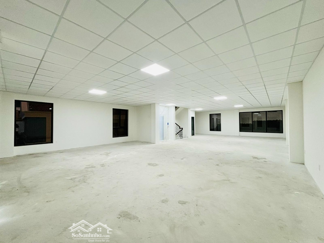 Cho Thuê Tòa Nhà Đường Lê Hồng Phong, Quận 5 Giáp An Dương Vương. 10X25M, 5 Tầng Giá 170 Triệu