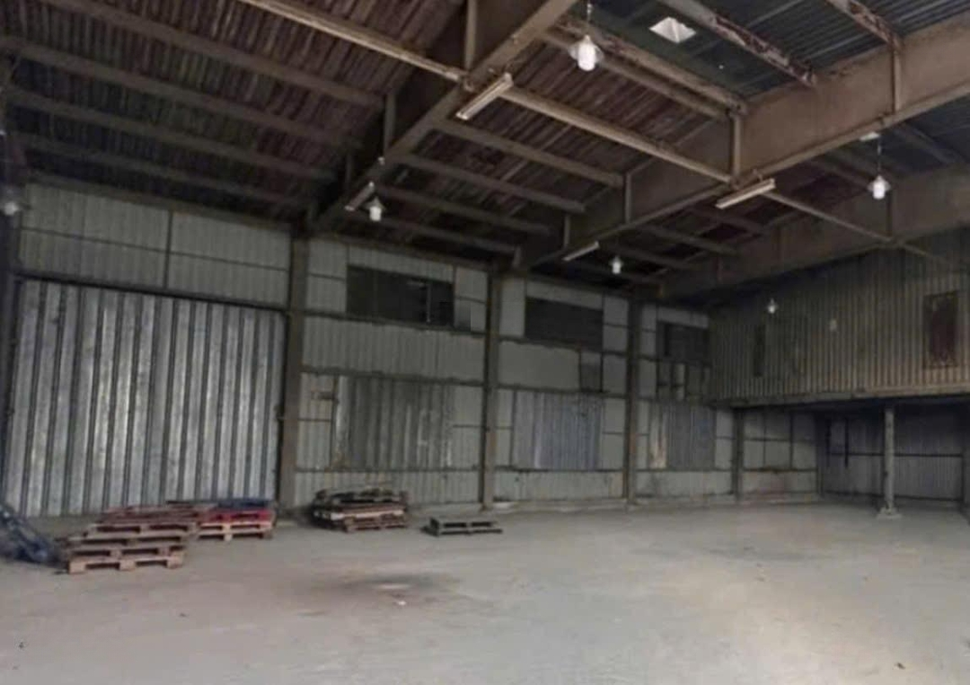 Cho Thuê Kho Xưởng Quận 7Diện Tích200M2 Vách Tường Xây Thoáng Mát, Kiên Cố