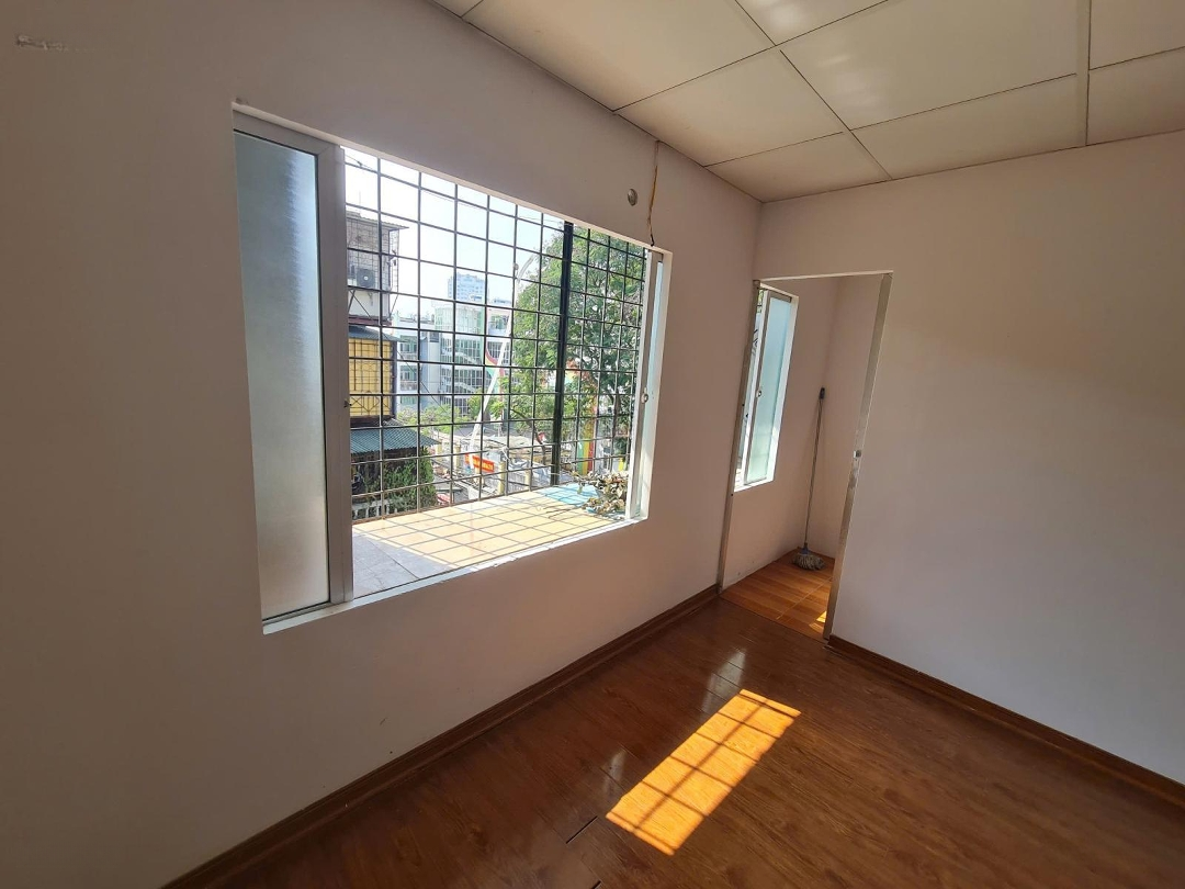 Bán Nhà Tập Thể Thành Công, Q Ba Đình - 60M2, 2 Ngủ - Gần Chợ, Gần Đường - Giá Chào 2,9 Tỷ