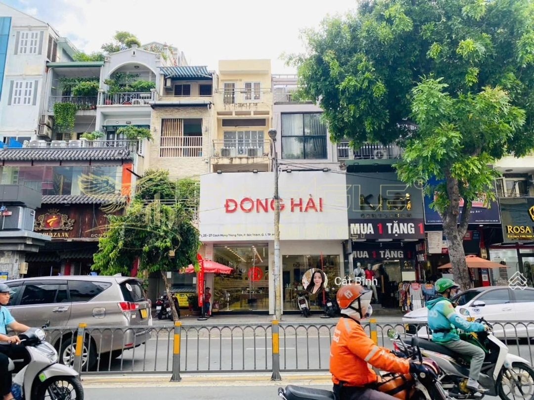 Bán Nhàmặt Tiềncách Mạng Tháng Tám Phường Bến Thành Quận 1,Diện Tích6,8 X 16M, Hđt 120 Triệu/Th