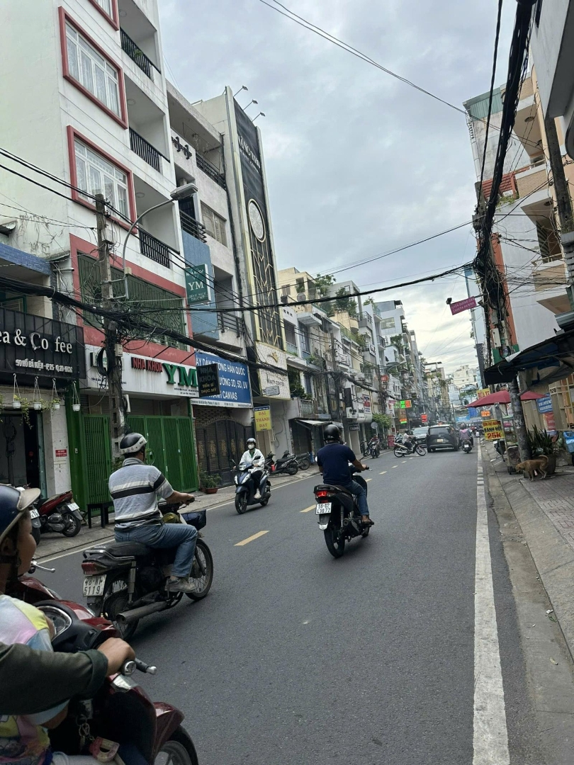 Chỉ 16,5 Tỷ , Nhà Mặt Tiền Đường Hồ Bá Kiện , Quận 10,Diện Tích5X16M , Nhà 2Mt Trước Sau