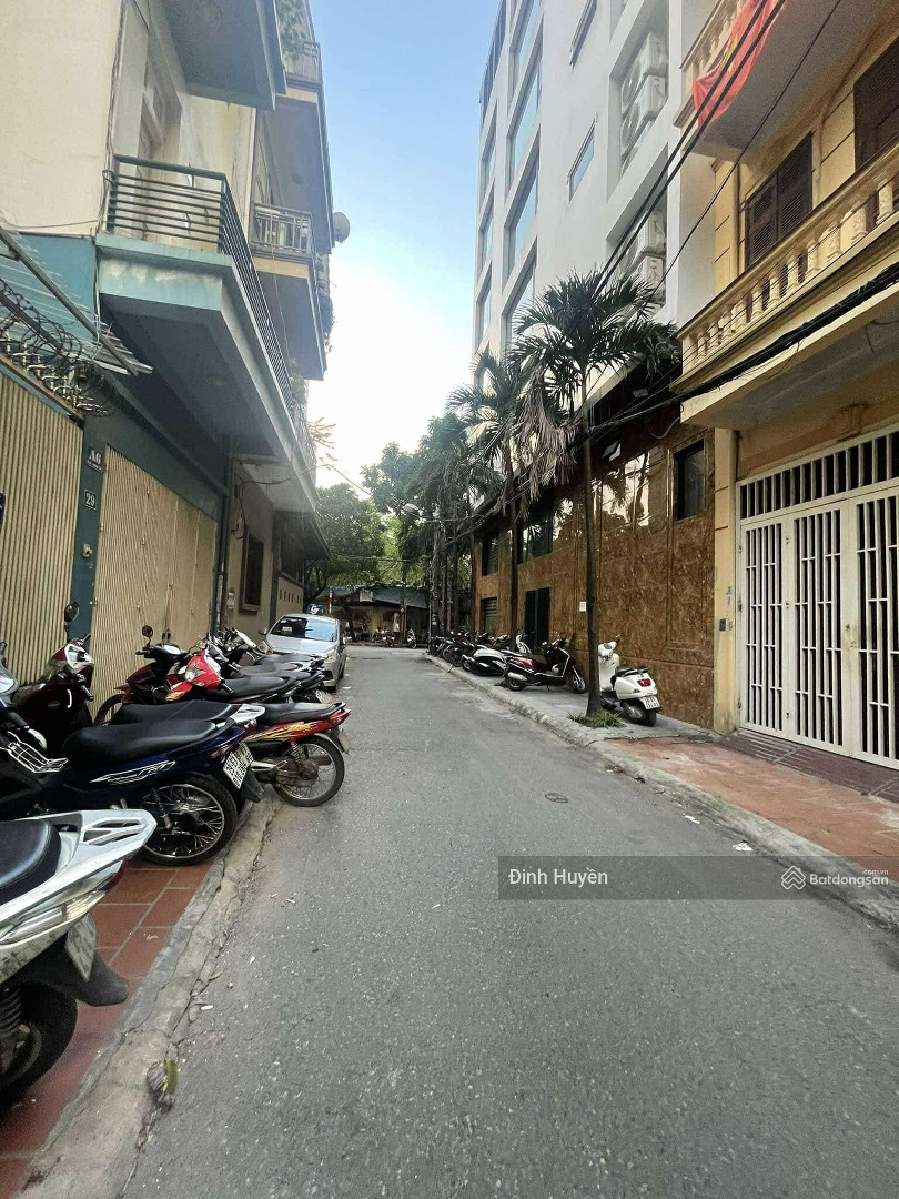 Cho Thuê Văn Phòng Hoàng Cầu; Đống Đa. Lô Góc 2 Mặt Ôtô Tránh;Diện Tích90M2 X 4/8T Thang Máy; 62 Triệu/Tháng