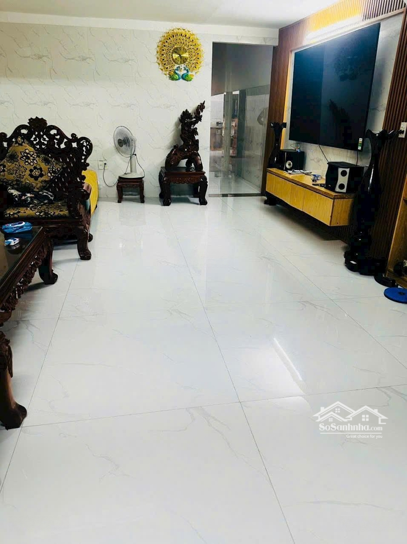 Bán Nhà 2 Tầng Mới Toanh Ngay Sát Phạm Hùng, Khu Đông Dân Cư, Giá Rẻ