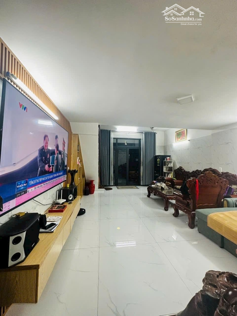 Bán Nhà 2 Tầng Mới Toanh Ngay Sát Phạm Hùng, Khu Đông Dân Cư, Giá Rẻ