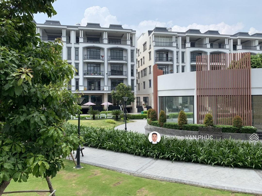 Bán Nhà Mặt Phố Tại Kđt Vạn Phúc City, Giá Chỉ 18,5 Tỷ Vnd, Diện Tích 100M2, Đường Rộng Lớn