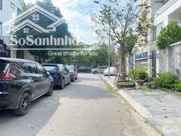 Chính chủ cần bán gấp biệt thự TT3 khu đô thị Thành Phố Giao Lưu  209m2, nhà 2 mặt đường