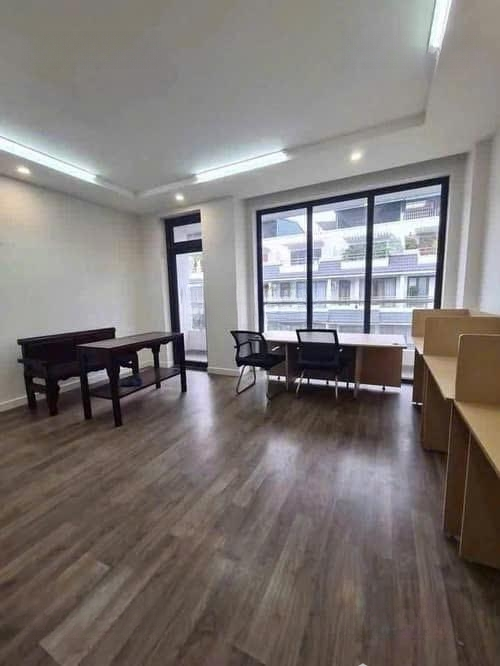 Bán Gấp Nhà Liền Kề Trương Định. Ôtto Tránh, Gara Oto Vào Nhà . Diện Tích: 100M2 ,Mt 5M,5T.giá Chỉ 29 Tỷ