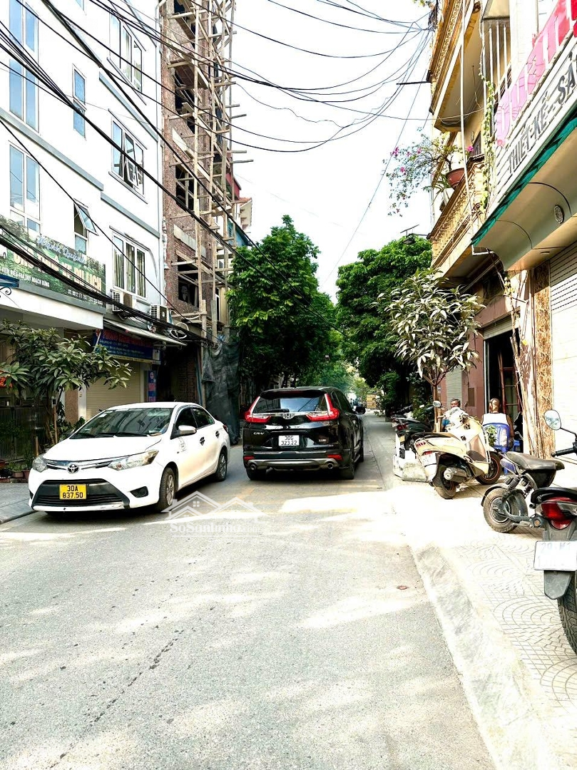 Diện Tích: 50M Nhà 3 Mặt Ngõ - Ô Tô Vào Nhà Tại Trường Cbql - Vĩnh Quỳnh.