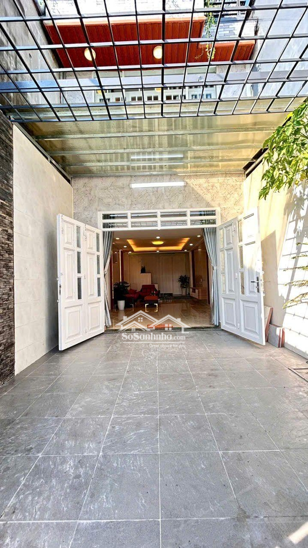 Nhà 2 Lầu Diện Tích 80M2 - Full Nội Thất - Sân Xe Hơi - Chỉ 4 Tỷ 520
