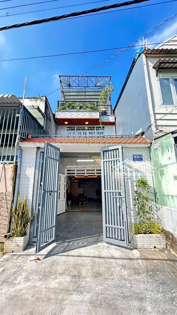 Nhà 2 Lầu Diện Tích 80M2 - Full Nội Thất - Sân Xe Hơi - Chỉ 4 Tỷ 520