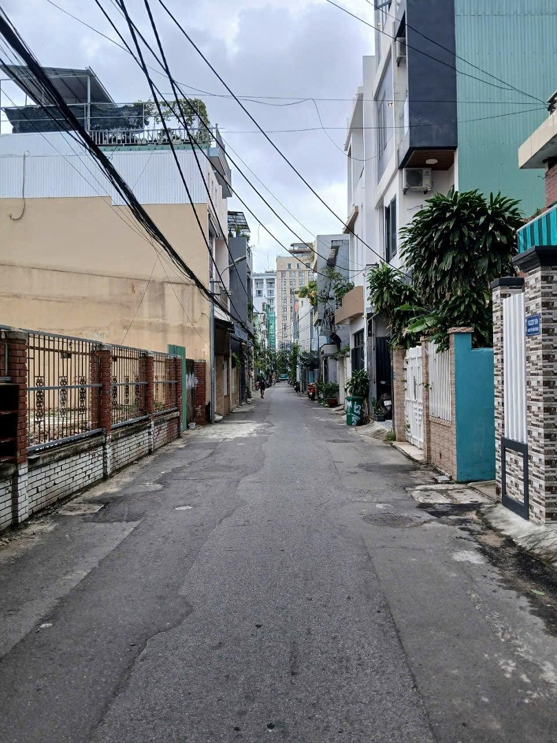 Sụp Hầm ! Bán Nhà 2 Tầng Kiệt 227 Nguyễn Văn Thoại , Cách Biển Mỹ Khê 30M Đi Bộ . Giá 90 Triệu/M2