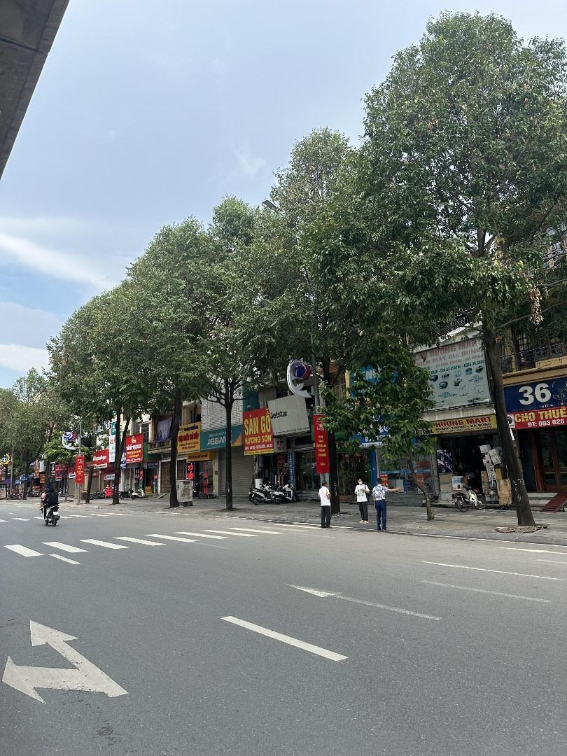 Mặt Phố Nguyễn Trãi-Cho Thuê 70 Triệu/Tháng,Vỉa Hè Rộng 2 Làn Đường Ô Tô-95M-6 Tầng Thang Máy-Mt:6M