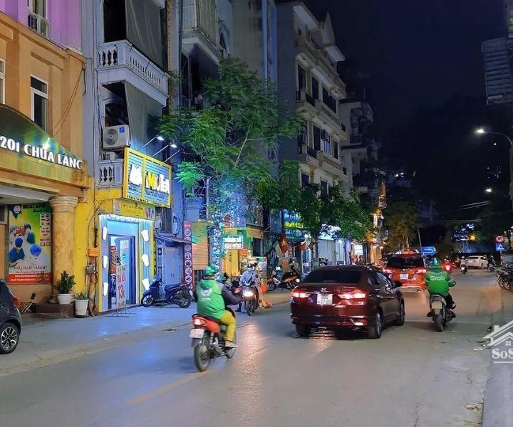 Siêu Phẩm Mặt Bằng Kinh Doanh Phố Chùa Láng, Sầm Uất Kinh Doanh Ngày Đêm, Diện Tích: 200M2 Nhà Lô Góc