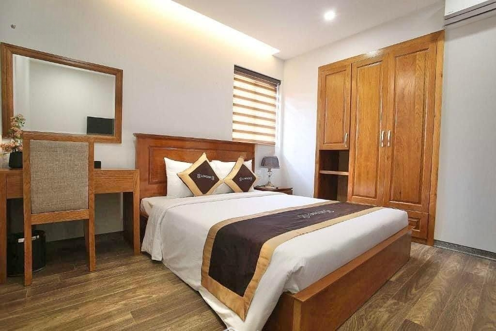 16 Nguyễn Văn Huyên. Ô Tô Đỗ Cửa. Full Đồ, Máy Giặt Sấy Riêng