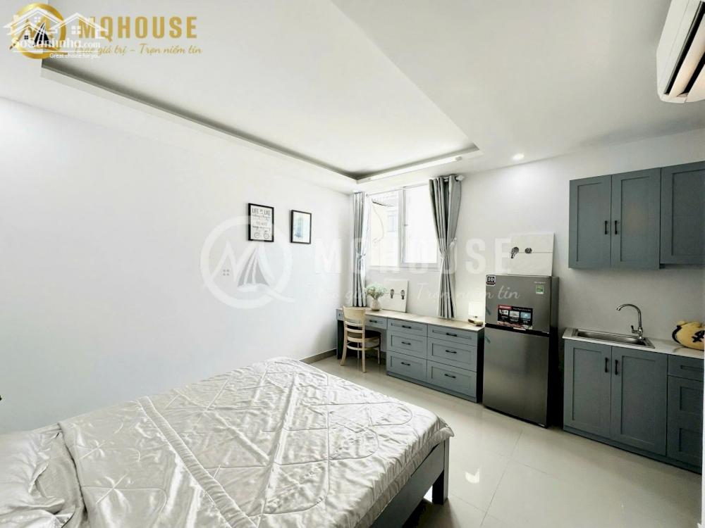Căn hộ cửa sổ thoáng, full nt, thang máy gần vòng xoay Hàng Xanh, Hutech, Ngoại thương, GTVT, Pearl Plaza, Landmark