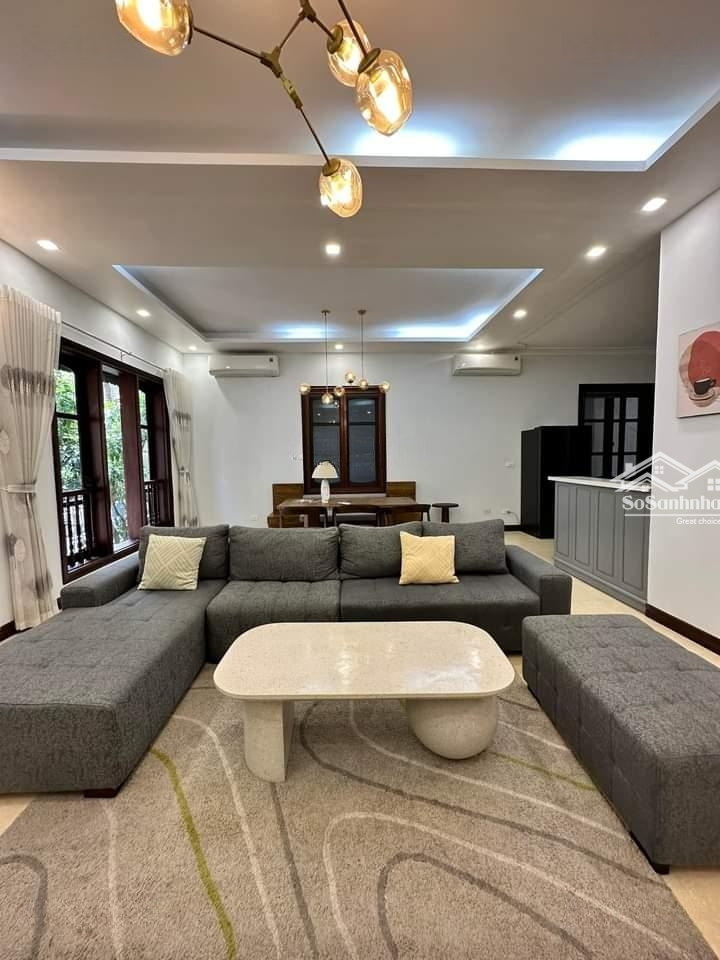 Bán Toà Nhà Apartment C. Cấp Đẹp Nhất Phố Xuân Diệu Gần Hồ Không Gian Mở Cách Điệu Cổ Kính 52.8 Tỷ