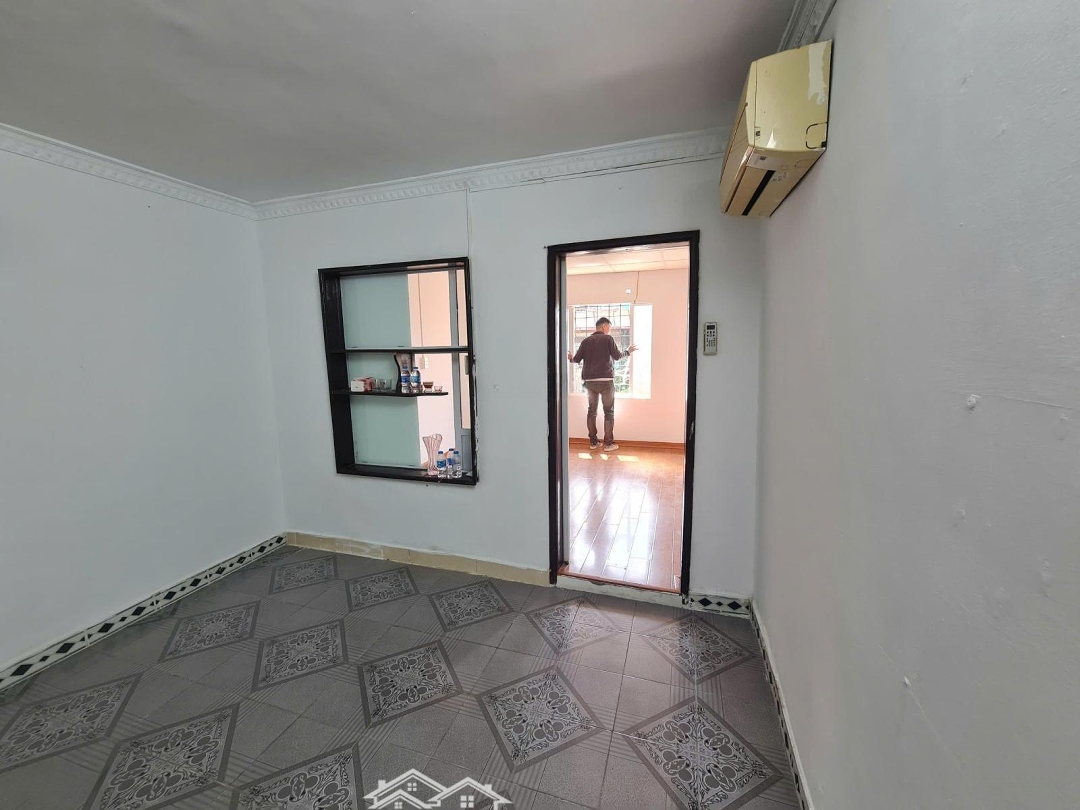Nhà Tập Thể Thành Công - Vị Trí Đẹp Chợ Thành Công - Diện Tích 60M2 - 2 Ngủ - 1 Kho - 1Wc