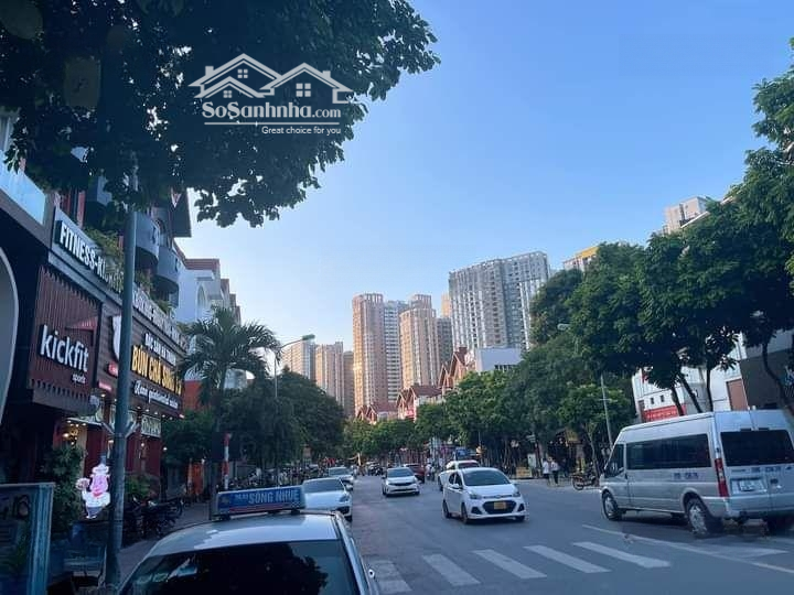 Siêu Kinh Doanh, Nhà Lô Góc Vỉa Hè 8M, 2 Bên Mặt Phố Nguyễn Văn Lộc, Hà Đông.