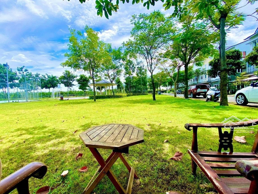 Nhà Phố Compound Park Riverisde Quận 9, Ngang 5X15M, 1 Trệt 2 Lầu Giá Tốt Nhất Hiện Giờ