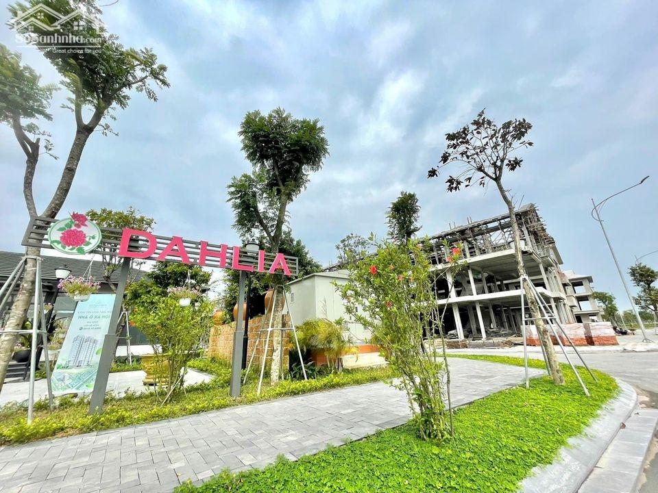 Nhà liên kế view công viên hướng Bắc khu Ecogadren   chỉ   hơn 4 tỉ
