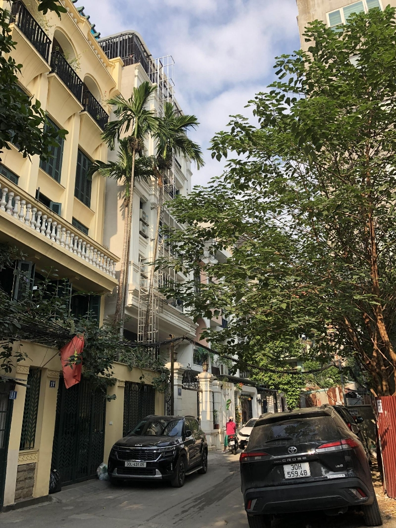 Rất Hiếm, Bán Nhà View Hồ Ba Mẫu, 45M, Ô Tô Tránh, Dừng Đỗ, Vỉa Hè, 11.45 Tỷ