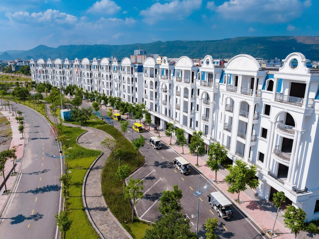 Đất Nền 108M2 Sổ Đỏ Từng Lô, Giá Chỉ Từ 50 Triệu/M2-Ngay Mặt Biển Vịnh Bái Tử Long-Trung Tâm Tp.cẩm Phả