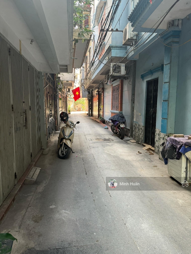 Cho Thuê Nhà Nguyễn Hoàng Tôn Xuân Ladiện Tích40Mx 4T Nhà Mới Tiện Ích Đầy Đủ Giá 12 Triệu
