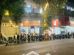 Cho Thuê Nhà Mặt Phố Chùa Bộc Vị Trí Siêu Vipdiện Tích50X4T,Mặt Tiềnx 3,5M, Vỉa Hè Rộng Thông Sàn Toàn Bộ