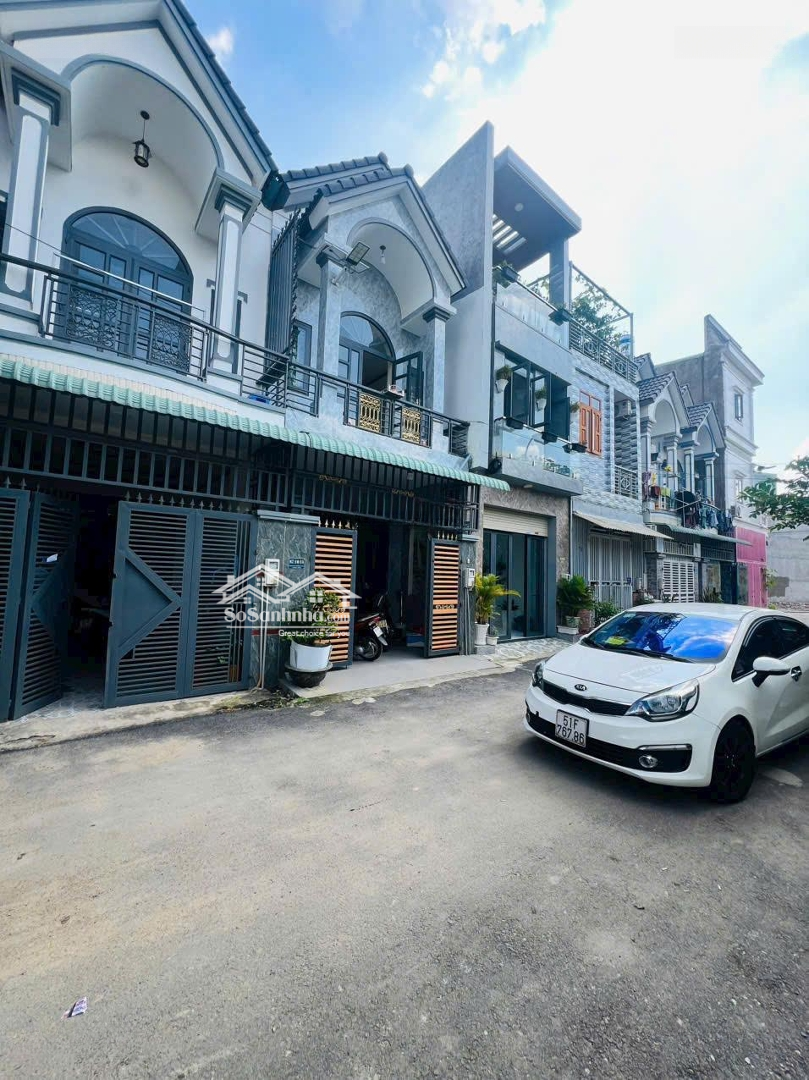 Bán Nhà 1T1L Hóa An Cổng Sau Cty Ponchen, 4X16M = 64M2, Sổ Riêng, Thổ Cư 100%, 3 Phòng Ngủ Có Sân Ô Tô