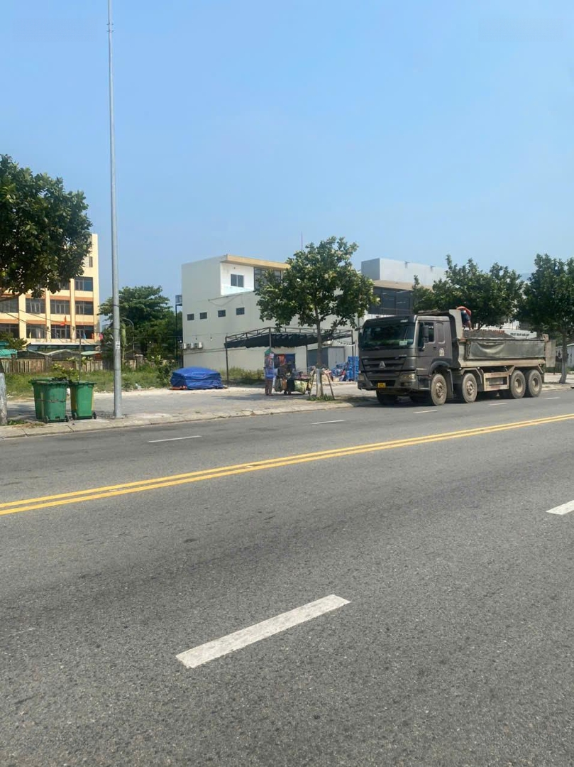 Bán Cặp Đất Mặt Tiền Hoàng Sa - 292M2 Giá Bao Hợp Lý Nhất Thị Trường. Liên Hệ: 0976.309.907