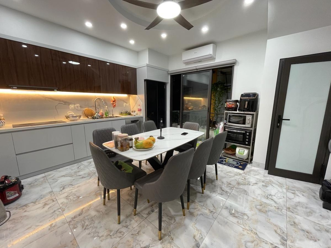 Nhà Đẹp Sát Mặt Phố Nguyễn Lương Bằng-Đốngđa-Gần Ôtô-Kinh Doanh- Ngõ Thông Rộng 31M2-5 Tầng-5,9 Tỷ
