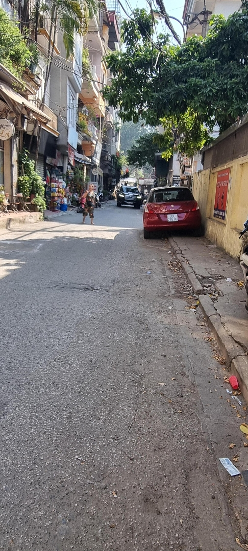 Nhà Đẹp Sát Mặt Phố Nguyễn Lương Bằng-Đốngđa-Gần Ôtô-Kinh Doanh- Ngõ Thông Rộng 31M2-5 Tầng-5,9 Tỷ