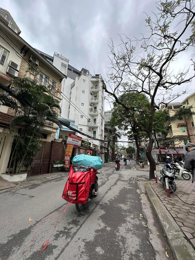 Sốc! Chỉ 36 Tỷ Bán Đất 94M2 Tại Mặt Ngõ 135 Đường Đội Cấn, Ba Đình,, Gần Phố, Mặt Hồ, Kinh Doanh