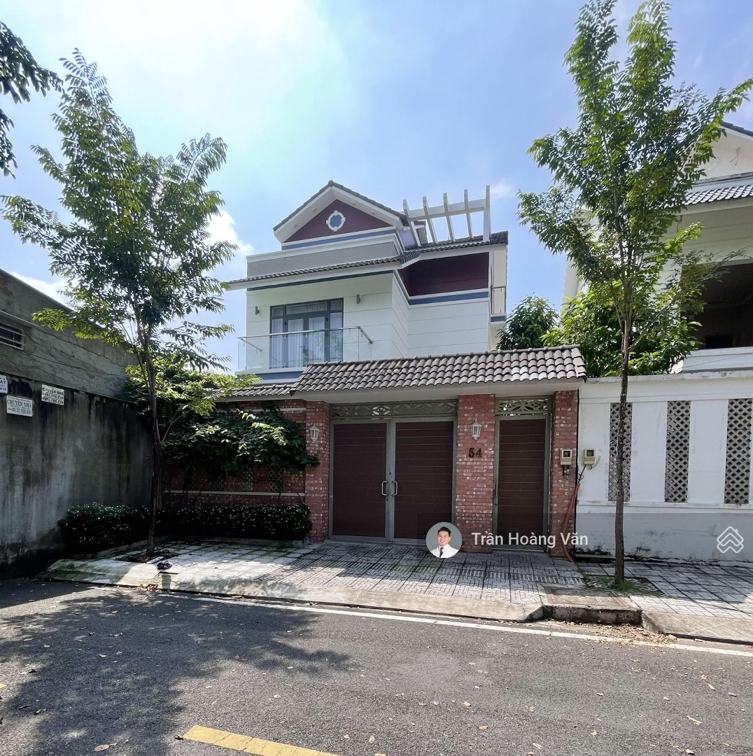 Villa 200M2 Khu Hồng Long, Hiệp Bình, 1 Hầm 2 Tầng Áp Mái, Thích Hợp Mở Spa, Công Ty.