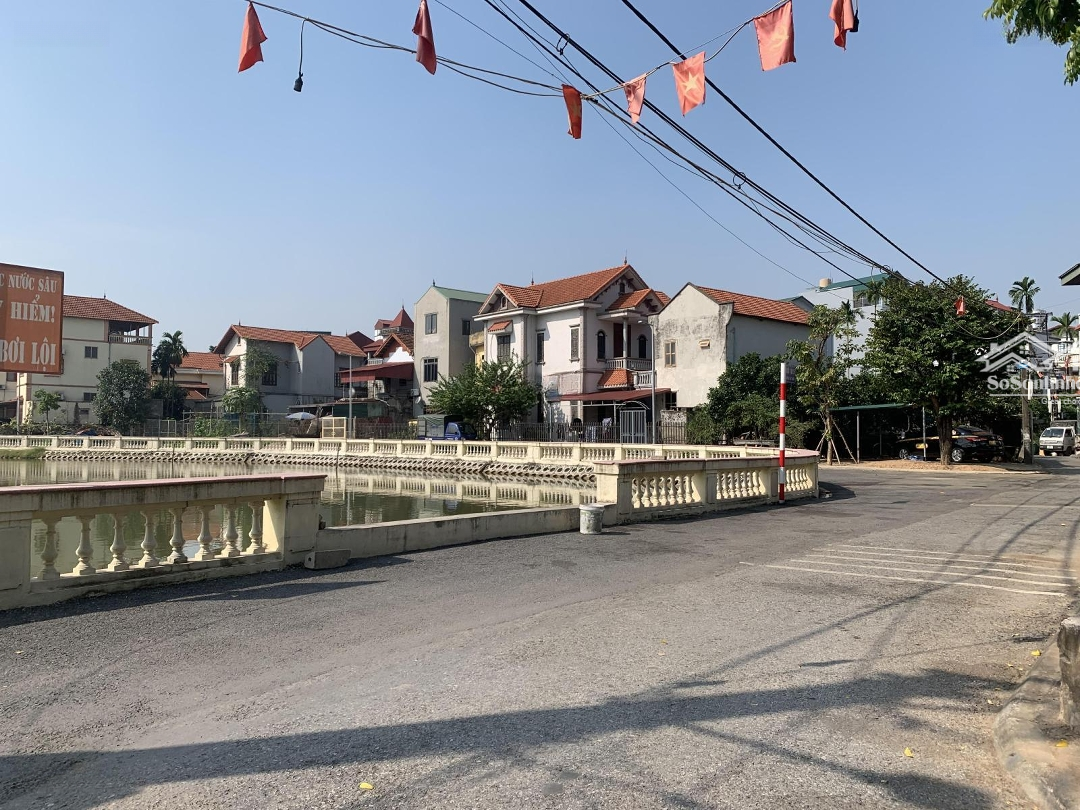 Siêu Hiếm Đông Dưdiện Tích50 M Chỉ 3,35 Tỉ. Mặt Tiền Rộng.ô Tô Vào Đất, Ngõ Thông, Trung Tâm.