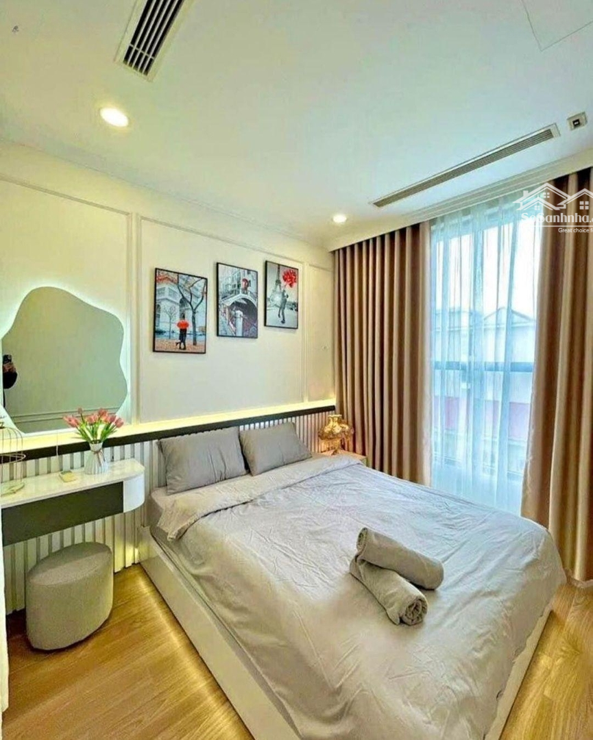 Chính Chủ Bán Gấp Nhà Tập Thể Thái Thịnh, Đống Đa, Căn Góc, 3 Ngủ, Đủ Công Năng, Ô Tô Đỗ Cửa