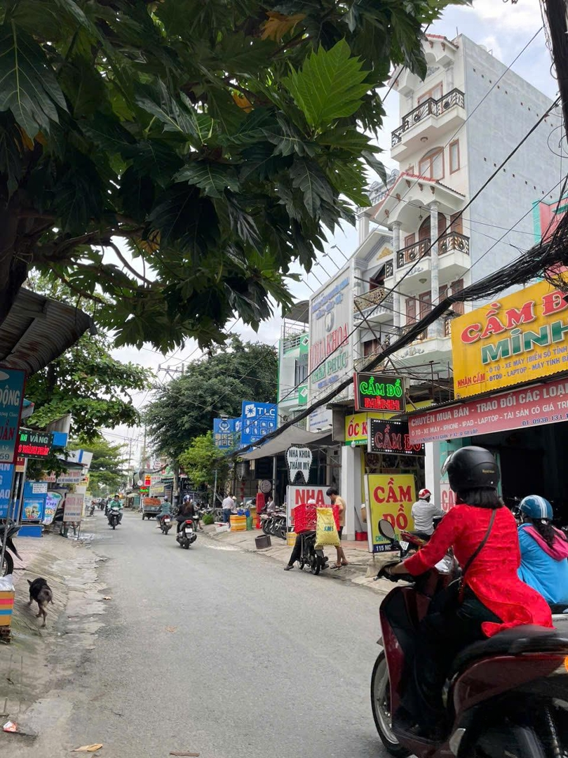 Bán Nhà 131M2 Mặt Tiền Đường Nguyễn Tư Giản Gần Chợ Phạm Văn Bạch, Giá Bán 11.7 Tỷ