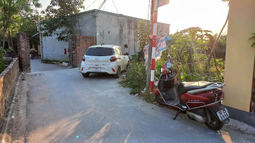 (Chính Chủ) Bán Gấp Lô Đất 2 Mặt Tiền Siêu Đẹp Tại Xóm 7 Đông Dư Oto Đỗ Tận Cửa