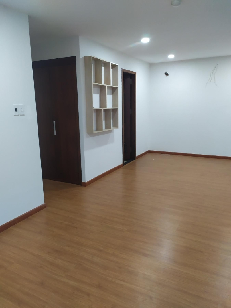 Tôi Cần Tiền Bán Gấp Căn Hộ Thông Tầng Giai Việt Đường Tạ Quang Bửu , Phường 5 Quận 8