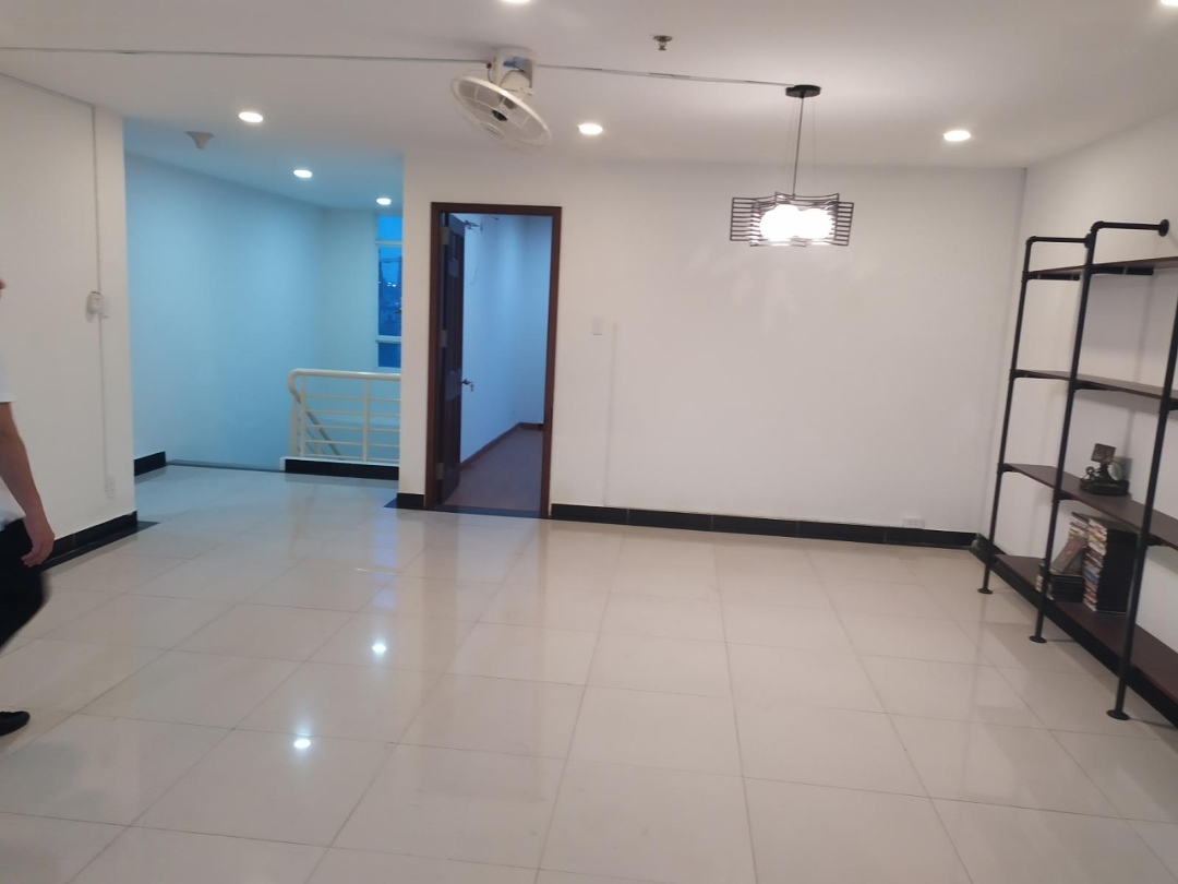 Tôi Cần Tiền Bán Gấp Căn Hộ Thông Tầng Giai Việt Đường Tạ Quang Bửu , Phường 5 Quận 8