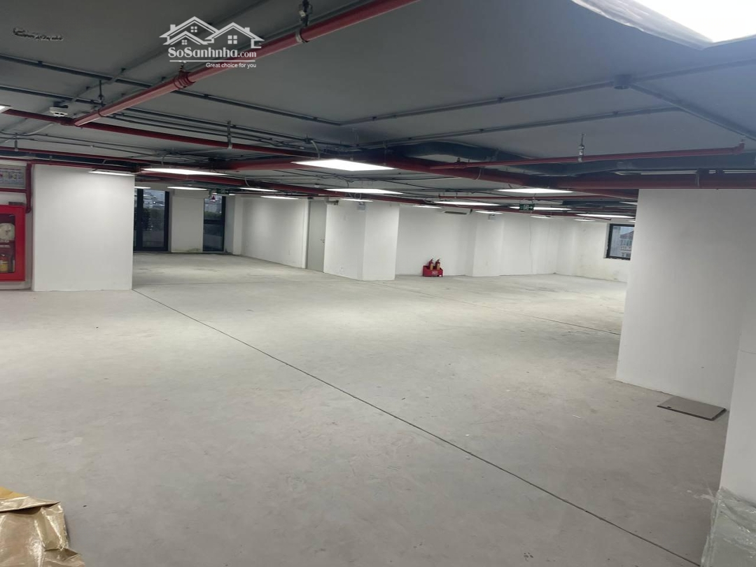Nhà Mới Cho Thuê Văn Phòng Diện Tích 270M2 Giá Thuê Chỉ 30 Triệu/Th Tại P. Chùa Láng - Đống Đa