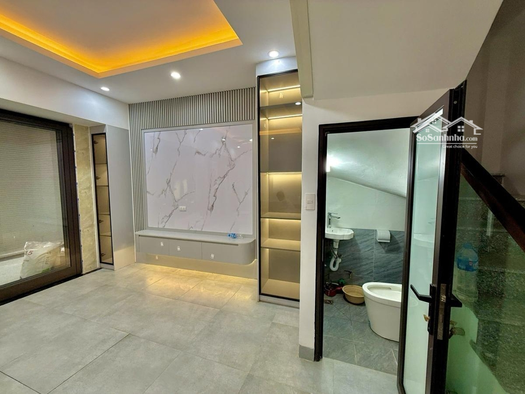 Bán Nhà Phố Chính Kinh 35 M2 6 Tầng 8.8 Tỷ. Thang Máy, Kinh Doanh Được