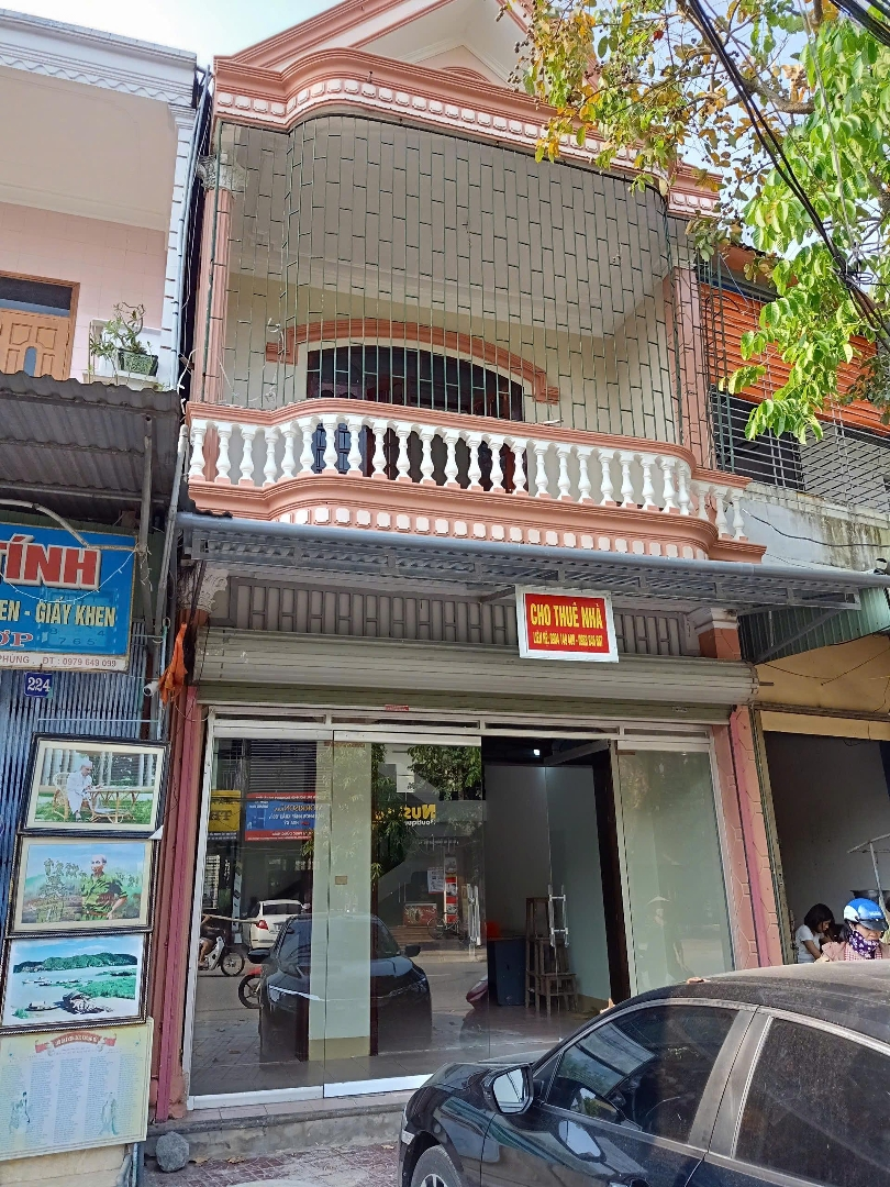 Cho Thuê Nhà Phố 100M2, Hai Tầng, Số 222 Hải Thượng Lãn Ông, Bắc Hà, Tp Hà Tĩnh