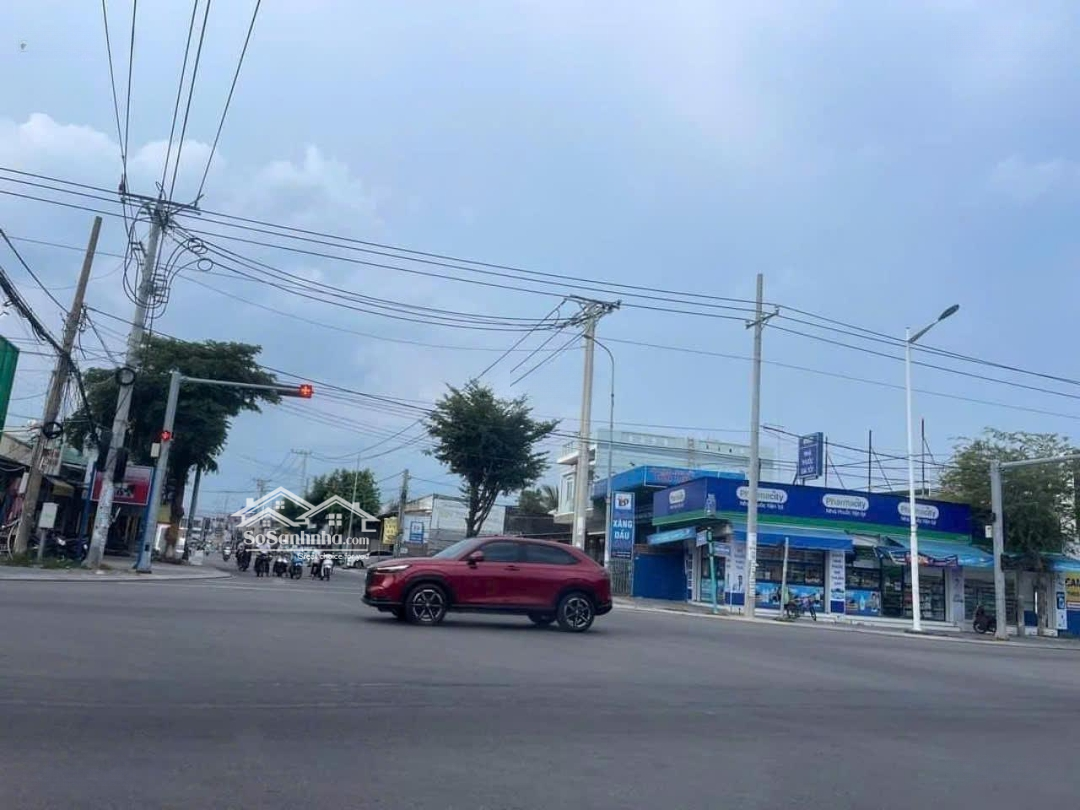 Bán Đất Long Hải Vị Trí Đẹp Ngay Nhà Thuốc Long Châu Đường Số 7 Long Hải,Cách Chợ Mới Tầm 700 M.